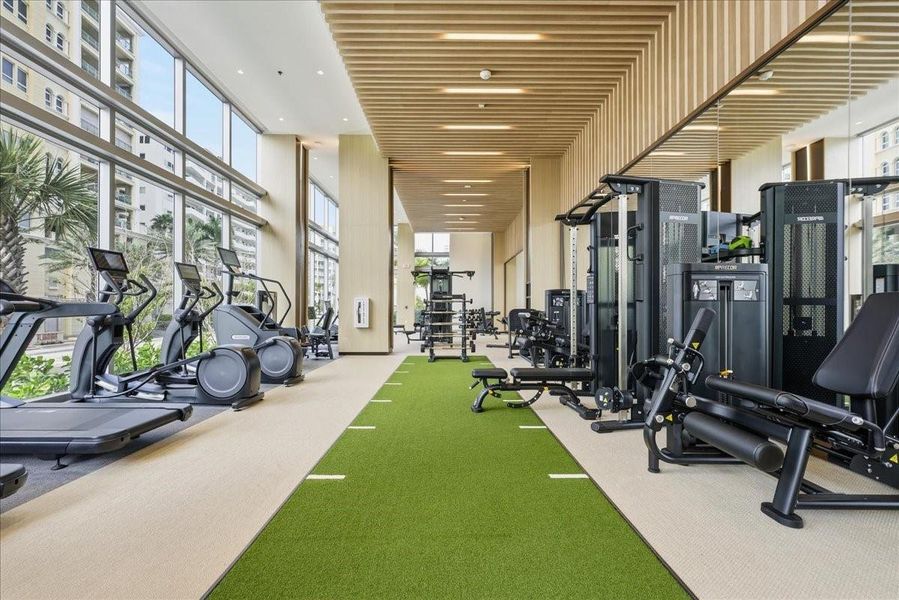 Community amenities in Selene Oceanfront Residences, Fort Lauderdale (Image 25).