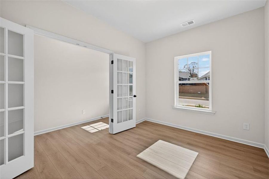 Spacious, unfurnished interior of a new home in Garrett Preserve, Douglasville (Image 18).