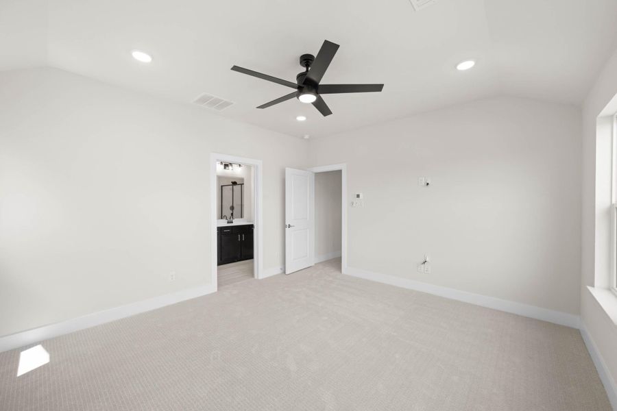 Spacious, unfurnished interior of a new home in Terrace Collection at Harvest, Argyle (Image 22). Spacious, unfurnished interior of a new home in Terrace Collection at Harvest, Argyle (Image 22).