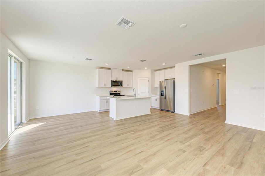 Spacious, unfurnished interior of a new home in Magnolia Bay - Classic Series, Nokomis (Image 21).