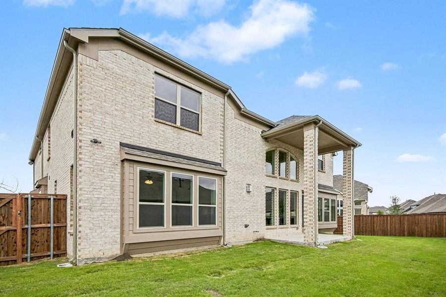 Exterior details and patio area of a home in , Mansfield (Image 3).