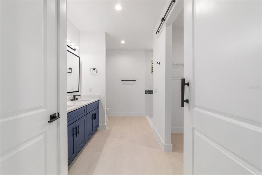 Furnished interior view inside a new home in , Ocala (Image 10).