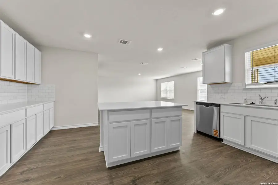Furnished interior view inside a new home in Steele Creek, Cibolo (Image 7).