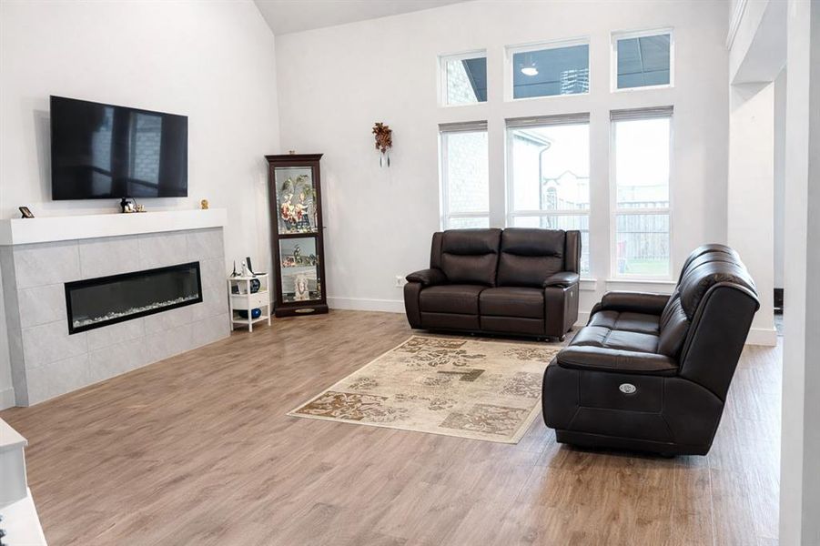 Furnished interior view inside a new home in , Frisco (Image 7).