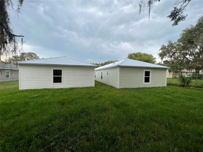 Exterior details and patio area of a home in , Eustis (Image 4).