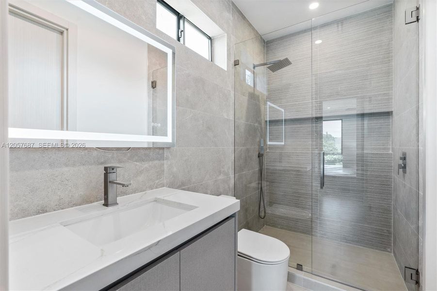 Furnished interior view inside a new home in , Fort Lauderdale (Image 24).