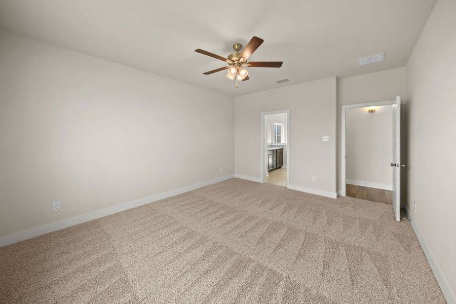 Spacious, unfurnished interior of a new home in Wellington Place, Tyler (Image 5).