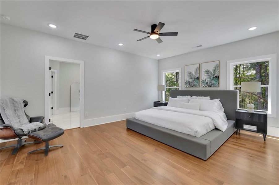 Furnished interior view inside a new home in , Kennesaw (Image 14).