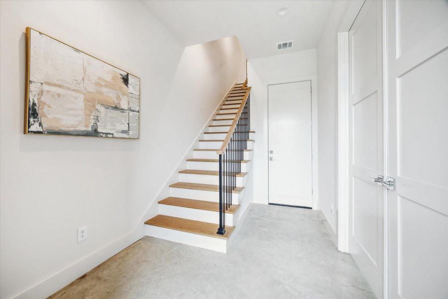 Spacious, unfurnished interior of a new home in Point East, Houston (Image 21).