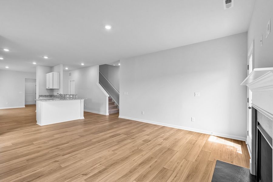 Image 31 of a home in Hanes Lake.