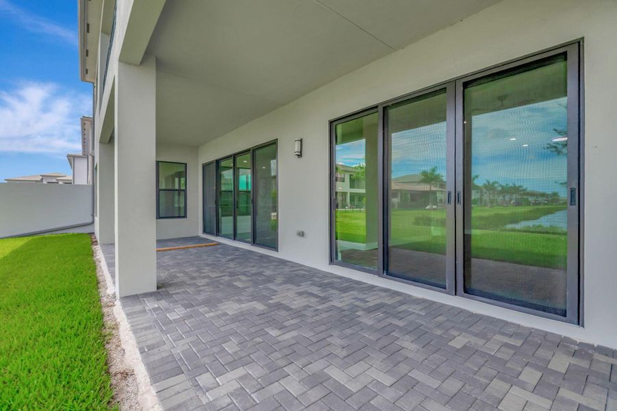Exterior details and patio area of a home in , Boca Raton (Image 30).