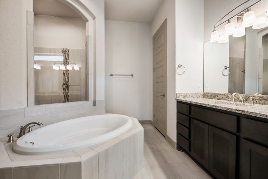 Representative furnished interior of a home built from the The Scottsdale 5500 by Whitestone Custom Homes in Johnson Ranch, Bulverde (Image 16). Representative furnished interior of a home built from the The Scottsdale 5500 by Whitestone Custom Homes in Johnson Ranch, Bulverde (Image 16).