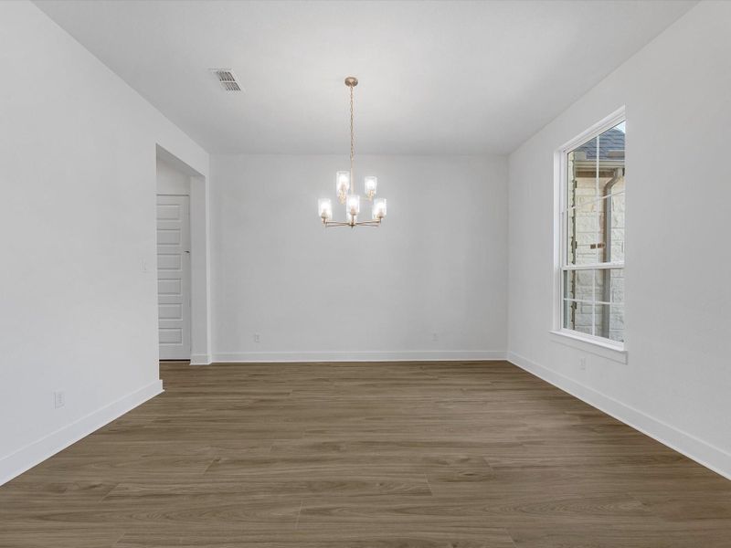 Spacious, unfurnished interior of a new home in Harvest Green, Richmond (Image 15).