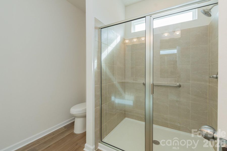 Rutledge Primary Bath