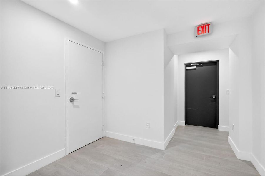 Spacious, unfurnished interior of a new home in , Miami (Image 31).