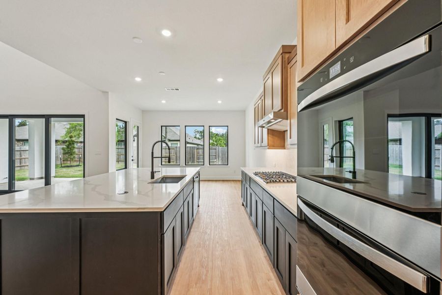Furnished interior view inside a new home in Evergreen 60', Conroe (Image 18).
