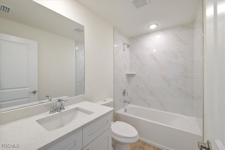 Furnished interior view inside a new home in Cape Coral, Cape Coral (Image 12).