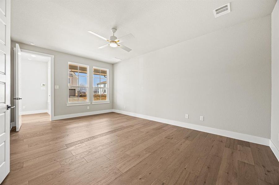 Spacious, unfurnished interior of a new home in Fields, Frisco (Image 23).