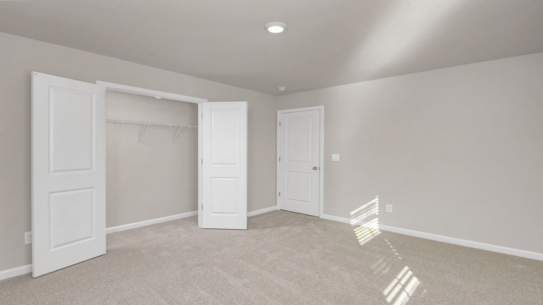 Spacious, unfurnished interior of a new home in Hunter's Branch, Hopkins (Image 33).