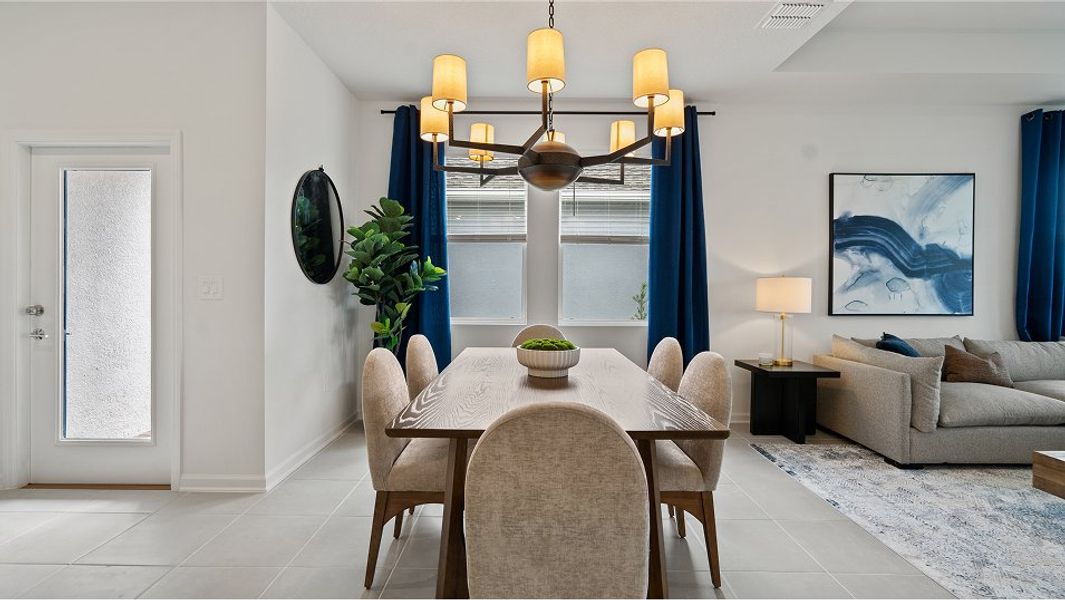 1713 Venice Dining 1of2 F1 1713 Venice Dining 1of2 F1