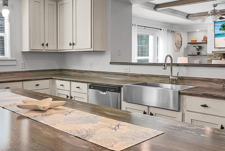 Furnished interior view inside a new home in , Bonneau (Image 87).