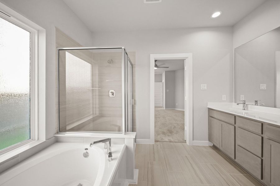 Furnished interior view inside a new home in Beacon Hill, Waller (Image 8). Furnished interior view inside a new home in Beacon Hill, Waller (Image 8).