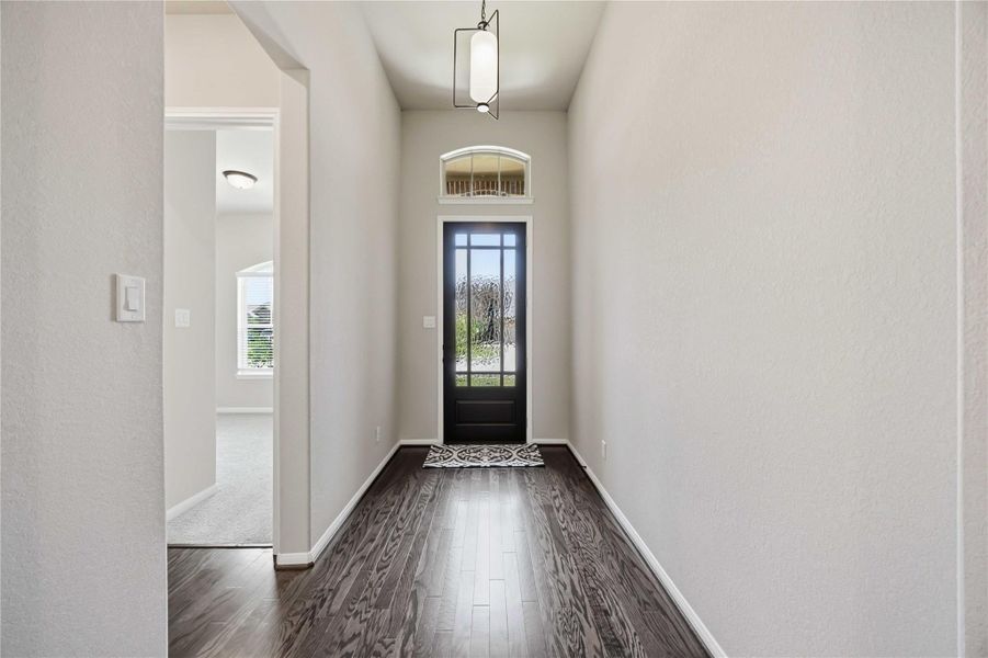 Spacious, unfurnished interior of a new home in Lakes of Champion's Estates, Mont Belvieu (Image 32). Spacious, unfurnished interior of a new home in Lakes of Champion's Estates, Mont Belvieu (Image 32).