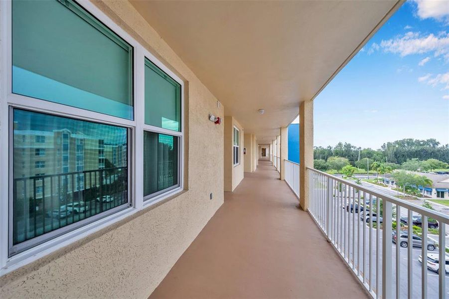 Spacious, unfurnished interior of a new home in , Largo (Image 21).