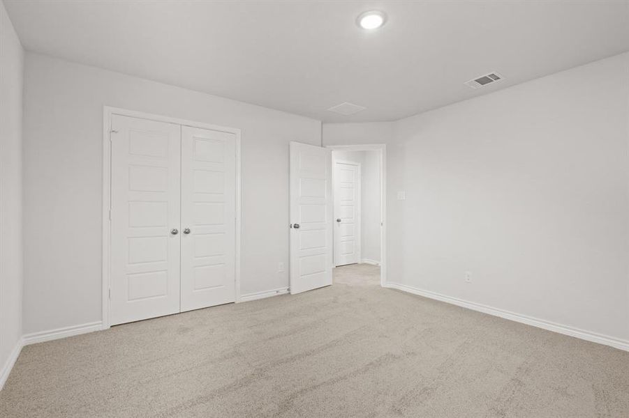 Spacious, unfurnished interior of a new home in Rocky Creek Crossing, Fort Worth (Image 14). Spacious, unfurnished interior of a new home in Rocky Creek Crossing, Fort Worth (Image 14).