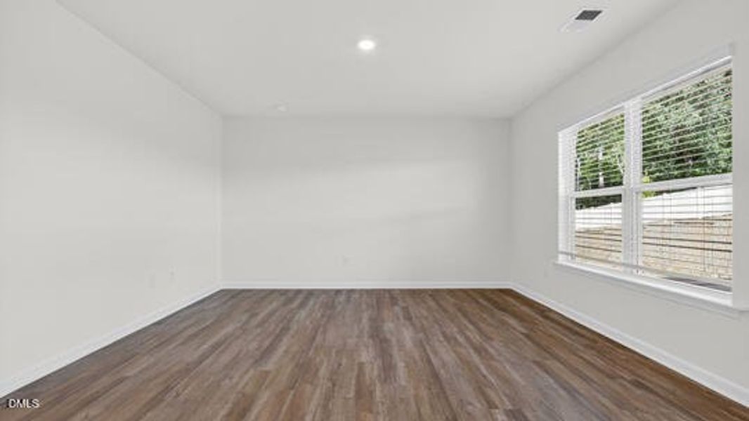 Lawson Glen_Belhaven B_16_Gray_SPEC-020 Lawson Glen_Belhaven B_16_Gray_SPEC-020