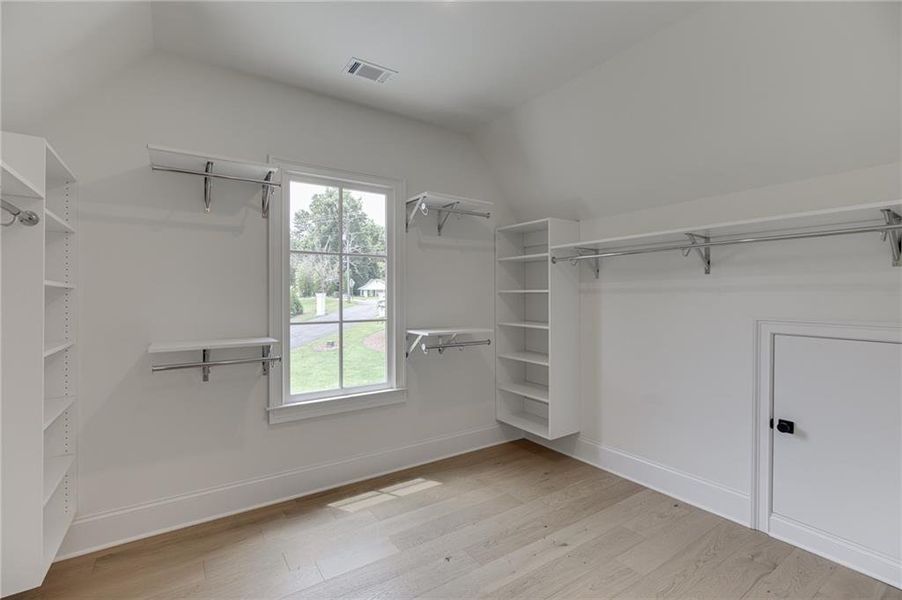 Spacious, unfurnished interior of a new home in , Buford (Image 31).
