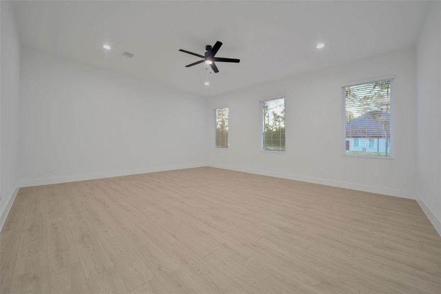 Spacious, unfurnished interior of a new home in , Pinehurst (Image 27). Spacious, unfurnished interior of a new home in , Pinehurst (Image 27).