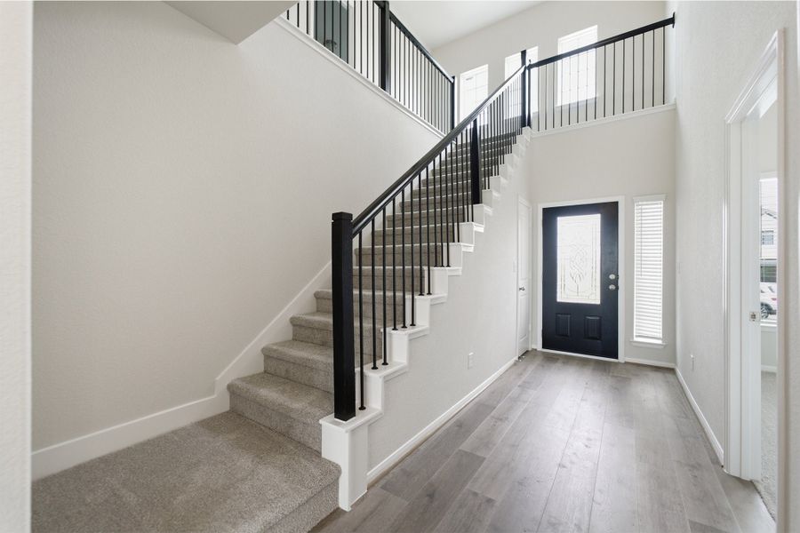 Spacious, unfurnished interior of a new home in Ashland, Richwood (Image 22).