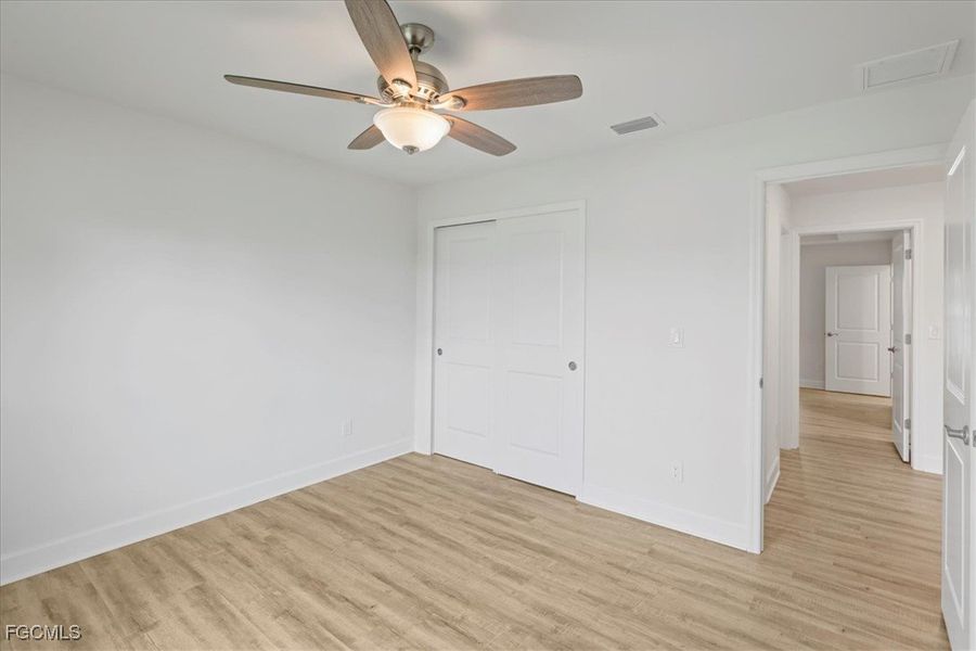 Spacious, unfurnished interior of a new home in Cape Coral, Cape Coral (Image 33).