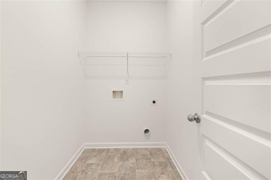 Spacious, unfurnished interior of a new home in , Buckhead (Image 20).