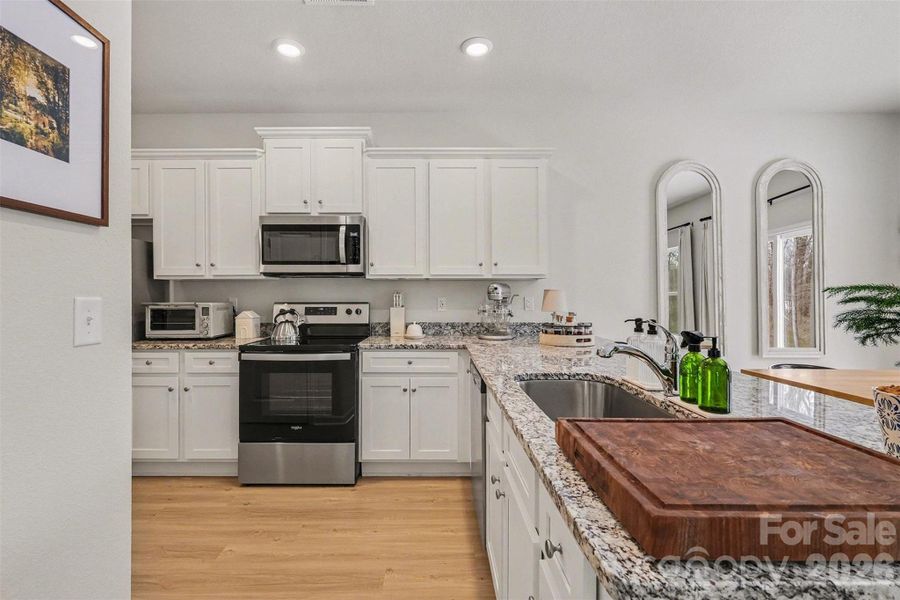 Furnished interior view inside a new home in , Gastonia (Image 15).