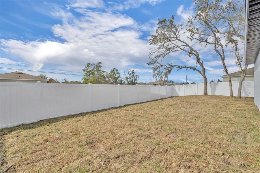 Exterior details and patio area of a home in , Poinciana (Image 3).