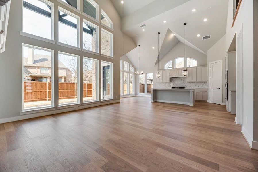 Spacious, unfurnished interior of a new home in Providence Cove, McKinney (Image 27).