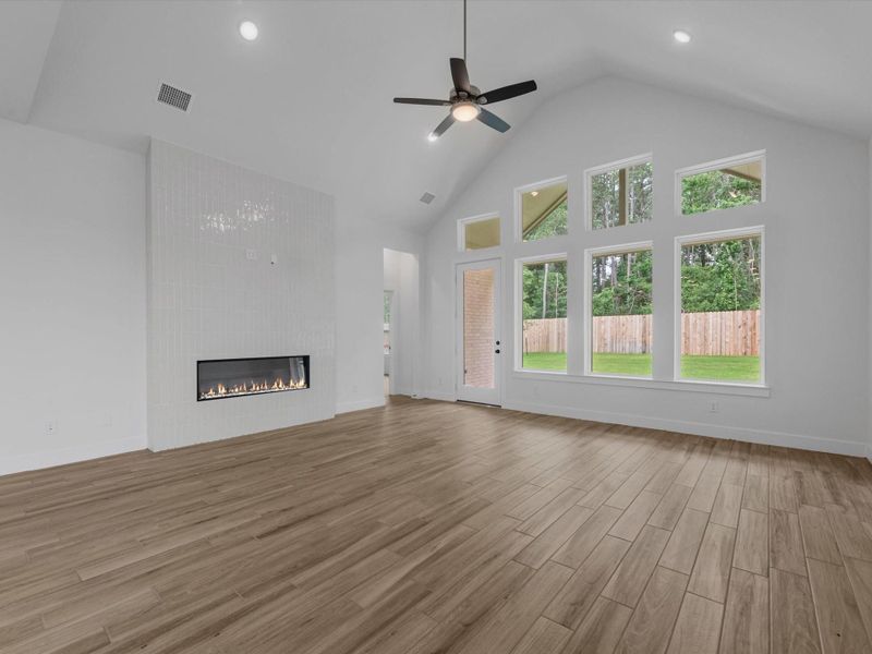 Spacious, unfurnished interior of a new home in Clopton Farms, Montgomery (Image 15).