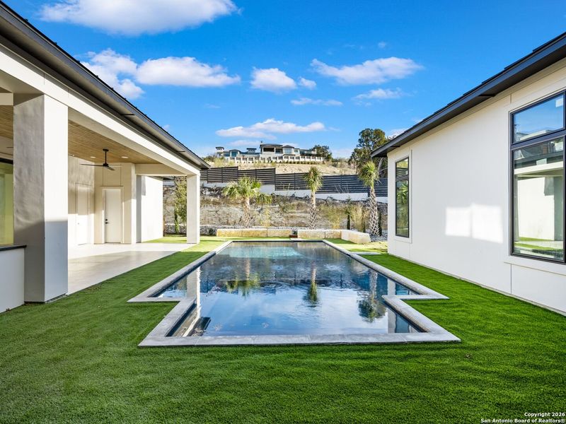 Exterior details and patio area of a home in , San Antonio (Image 21).