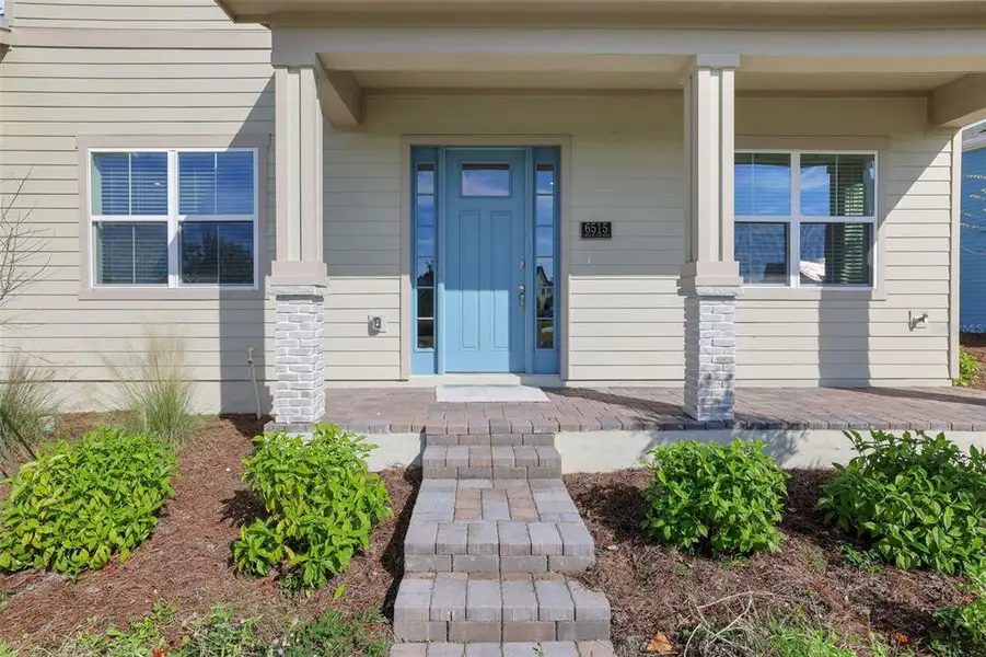 Exterior details and patio area of a home in , St. Cloud (Image 20).