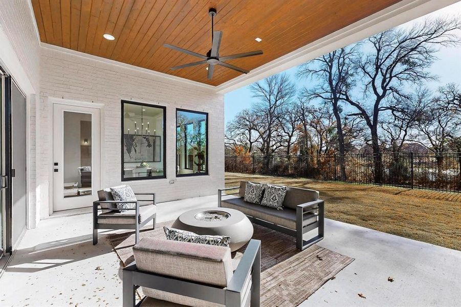 Special area to enjoy in day or night.