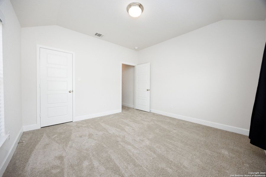 Spacious, unfurnished interior of a new home in Weston Oaks 55', San Antonio (Image 23). Spacious, unfurnished interior of a new home in Weston Oaks 55', San Antonio (Image 23).