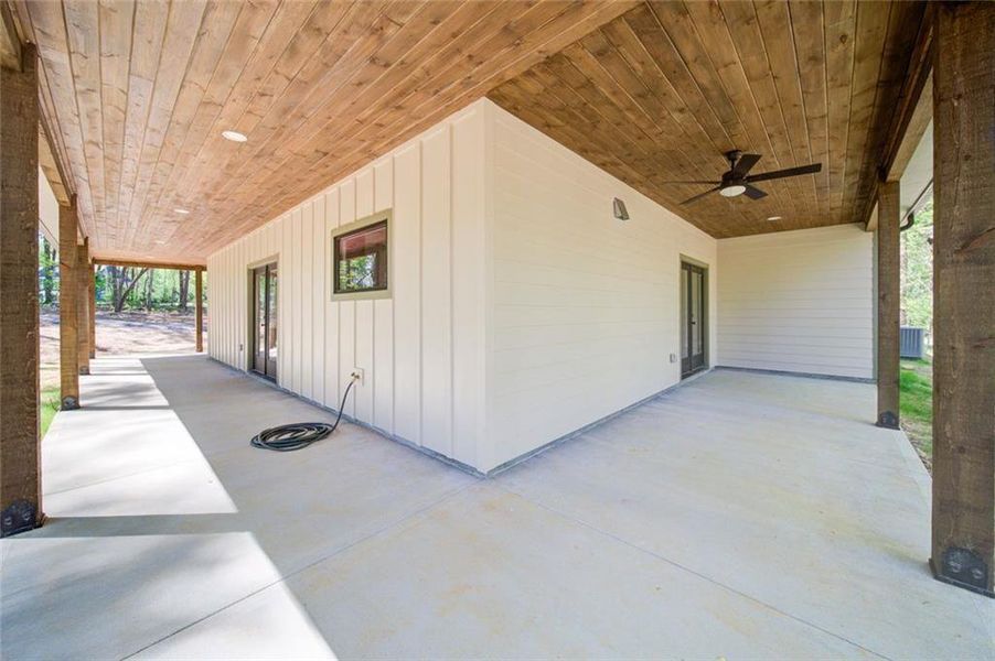Exterior details and patio area of a home in , Dawsonville (Image 32).