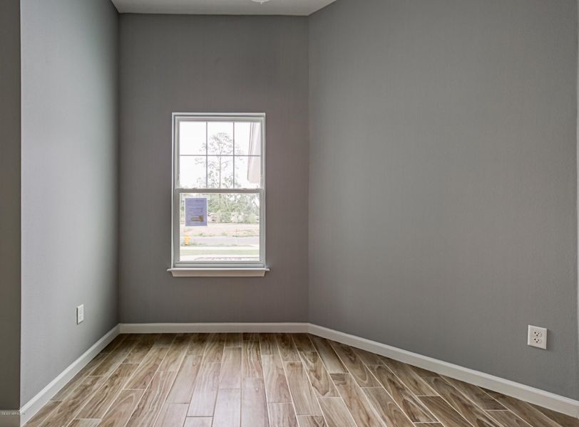 Spacious, unfurnished interior of a new home in , Jacksonville (Image 21).