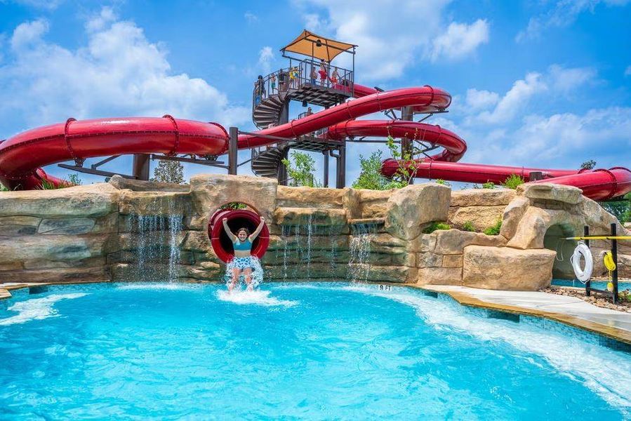 Community amenities in The Highlands 45', Porter (Image 13).