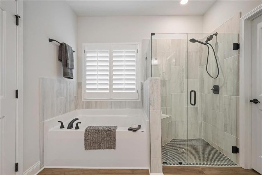 Furnished interior view inside a new home in , Dallas (Image 19).