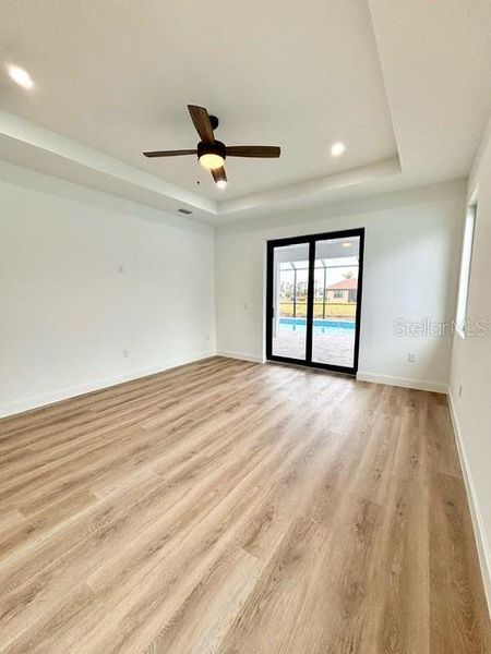 Spacious, unfurnished interior of a new home in , Rotonda West (Image 19).