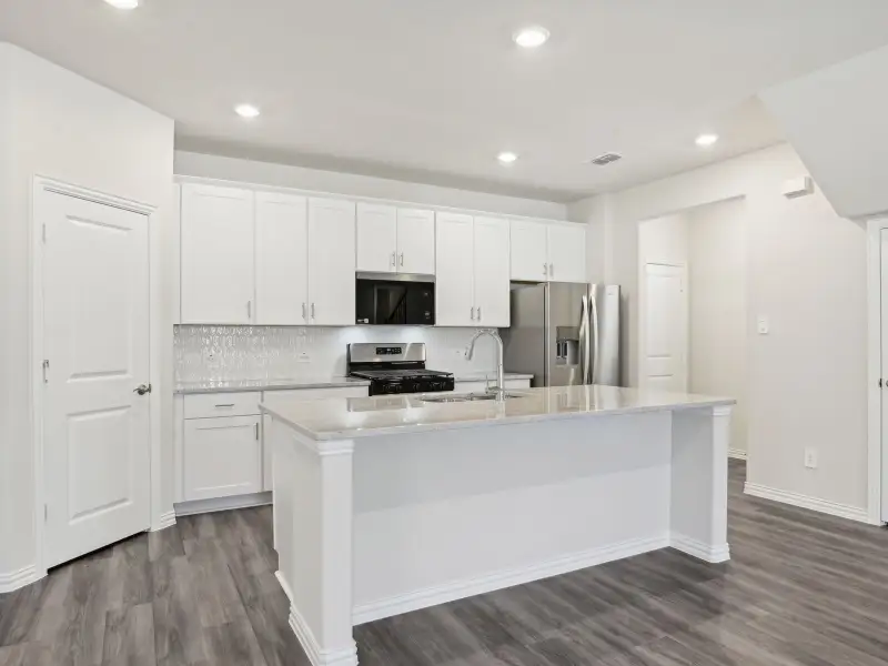 Furnished interior view inside a new home in Oak Ridge Park, Corinth (Image 5).