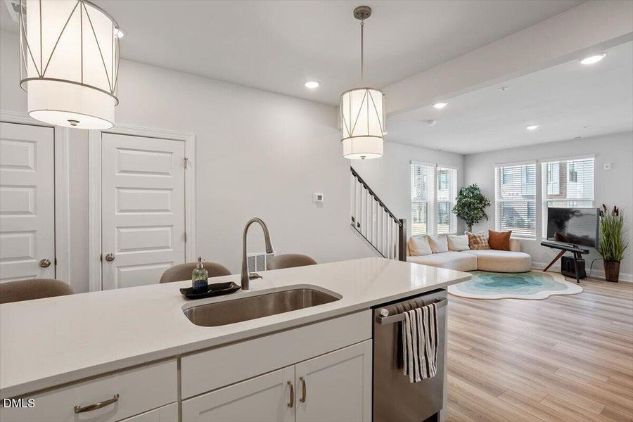 19-1234 Coach Sta Aly 101 [2852095]_24